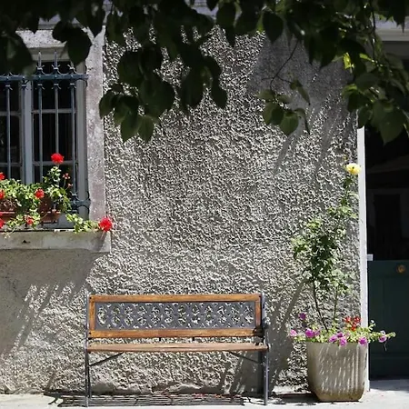 Il Glicine Di Vittoria Nel A Pochi Minuti Di Auto Dalle Spiagge Borgonovo